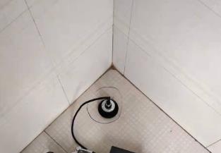 {瓜州}卫生间漏水维修之淋浴房石基地面衔接处注浆推荐个靠谱的商家，推荐诚匠小爱修缮